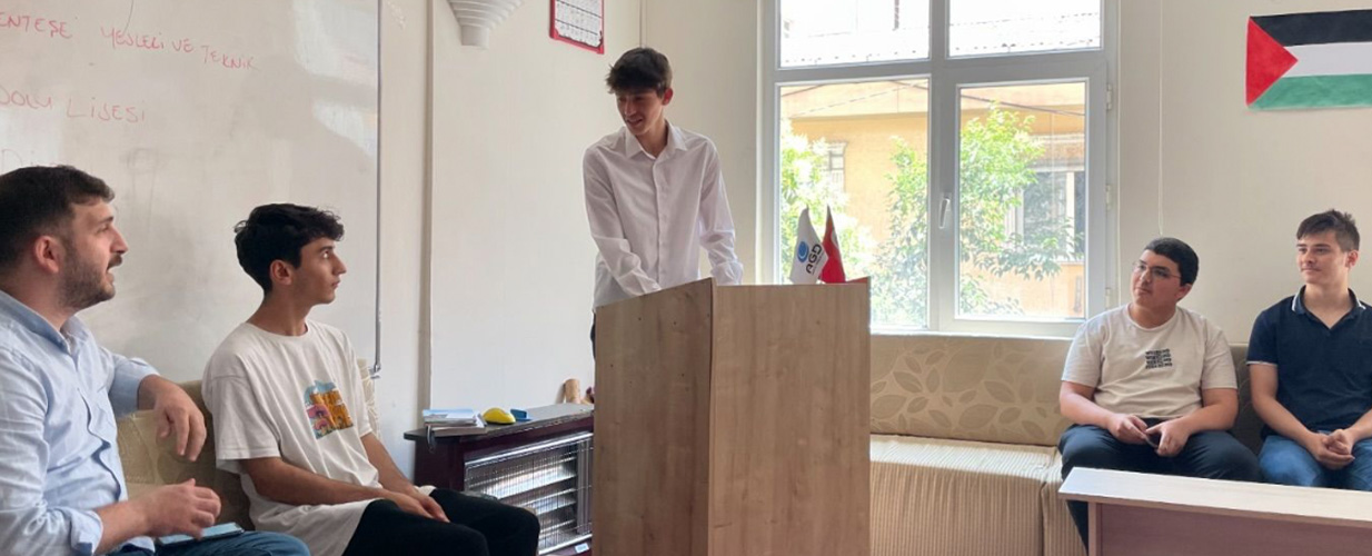 Nahit Menteşe Mesleki ve Teknik Anadolu Lisesi Okul Divanı