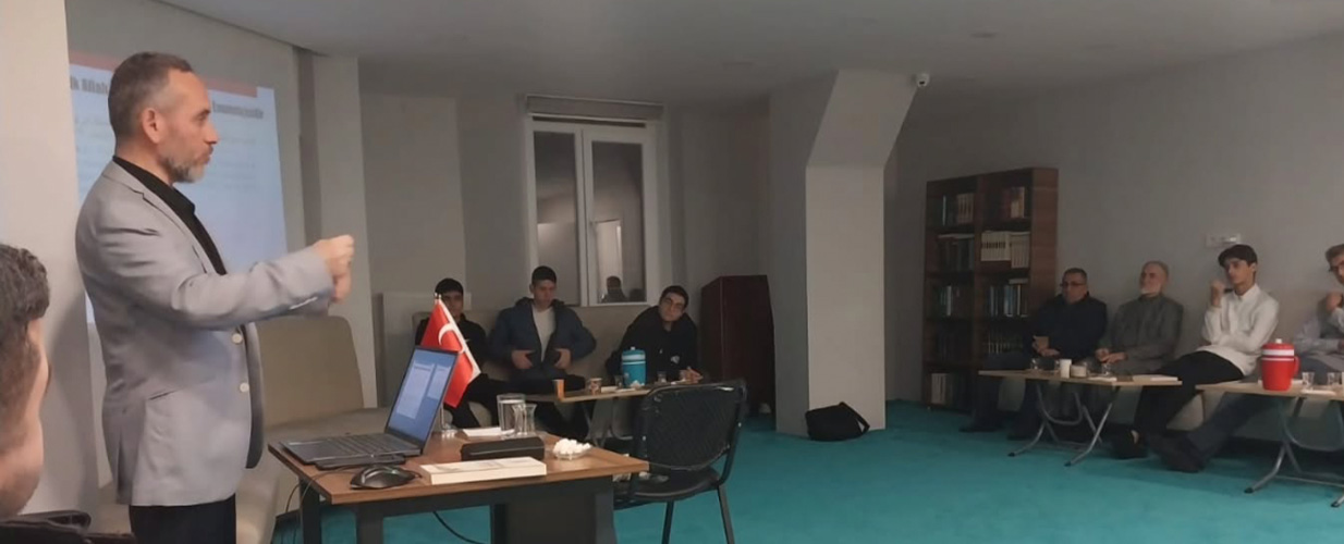 Esenler | Perşembe Sohbetlerinde “İslam Ekonomisi ve Havuz Sistemi” Ele Alındı