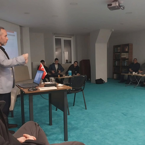 Esenler | Perşembe Sohbetlerinde “İslam Ekonomisi ve Havuz Sistemi” Ele Alındı