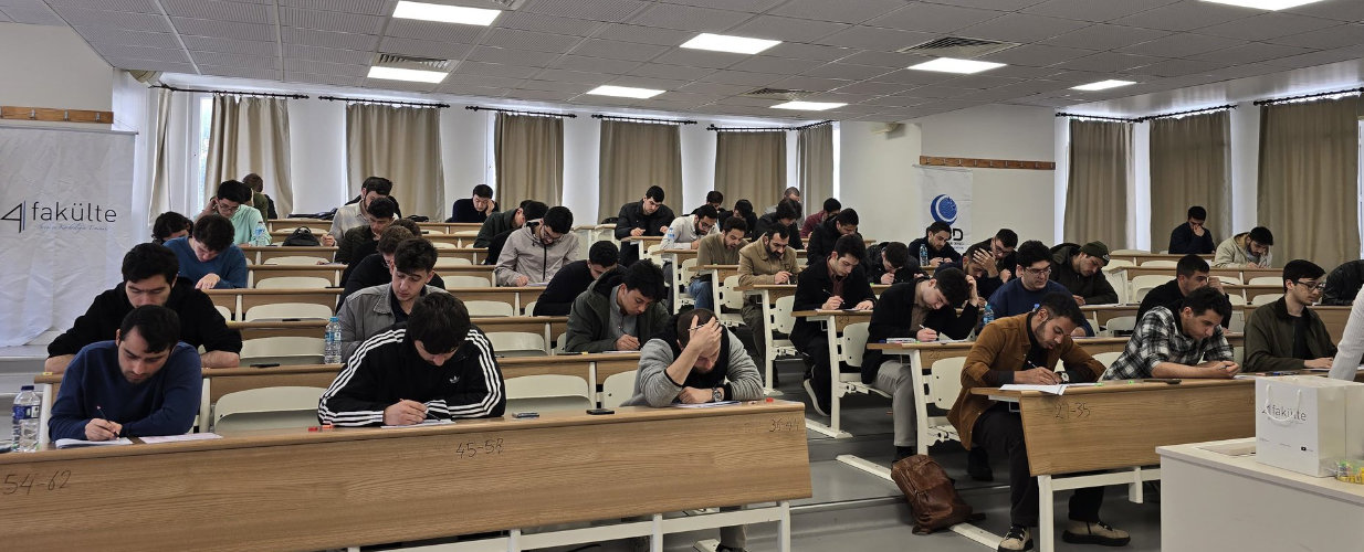 Üniversitelerde 